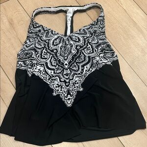 VENUS Black and White Camisole Top swim tankini top size 6